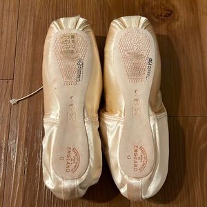 Freed of London Classic Pro Pointe Shoes 5X Z Maker
